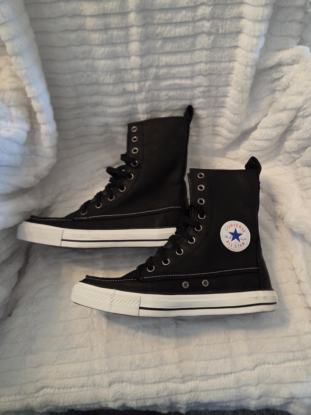 NIB Converse XHI High Top Sneakers - Black with White Sole